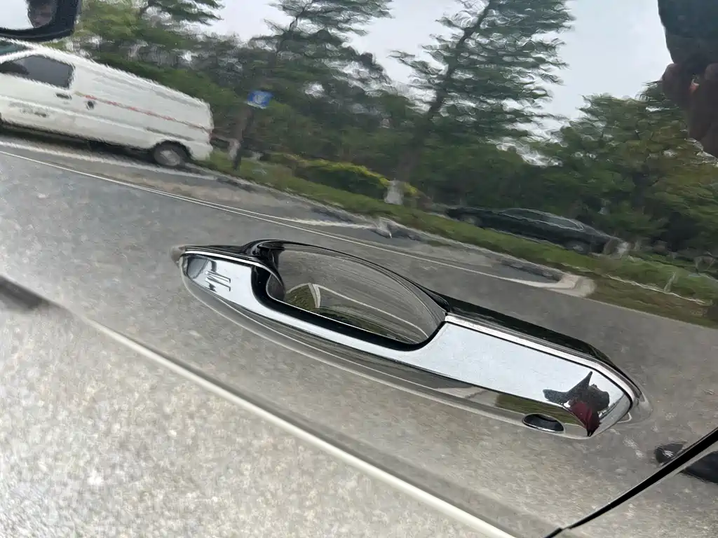 Toyota Wildlander 2022 — фото 13