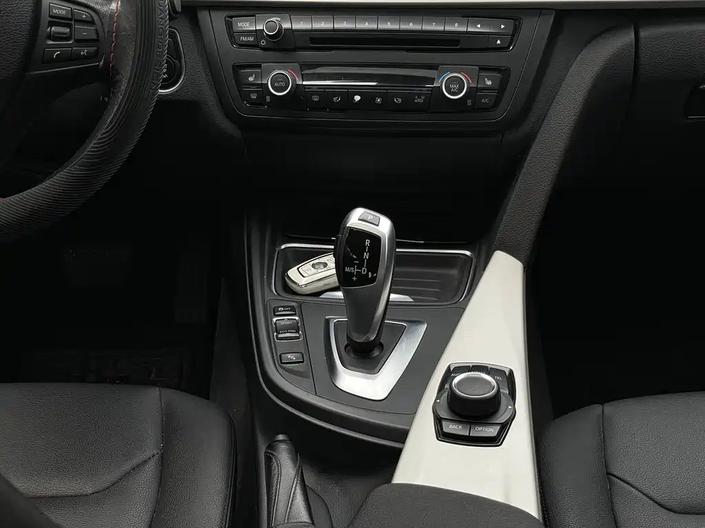 BMW 3 Series 2014 — фото 11