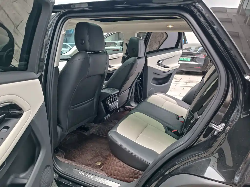 Land Rover Evoque 2022 — фото 10