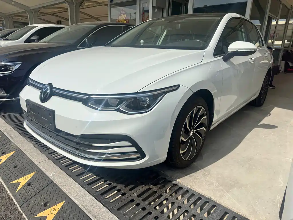 Volkswagen Golf 2022
