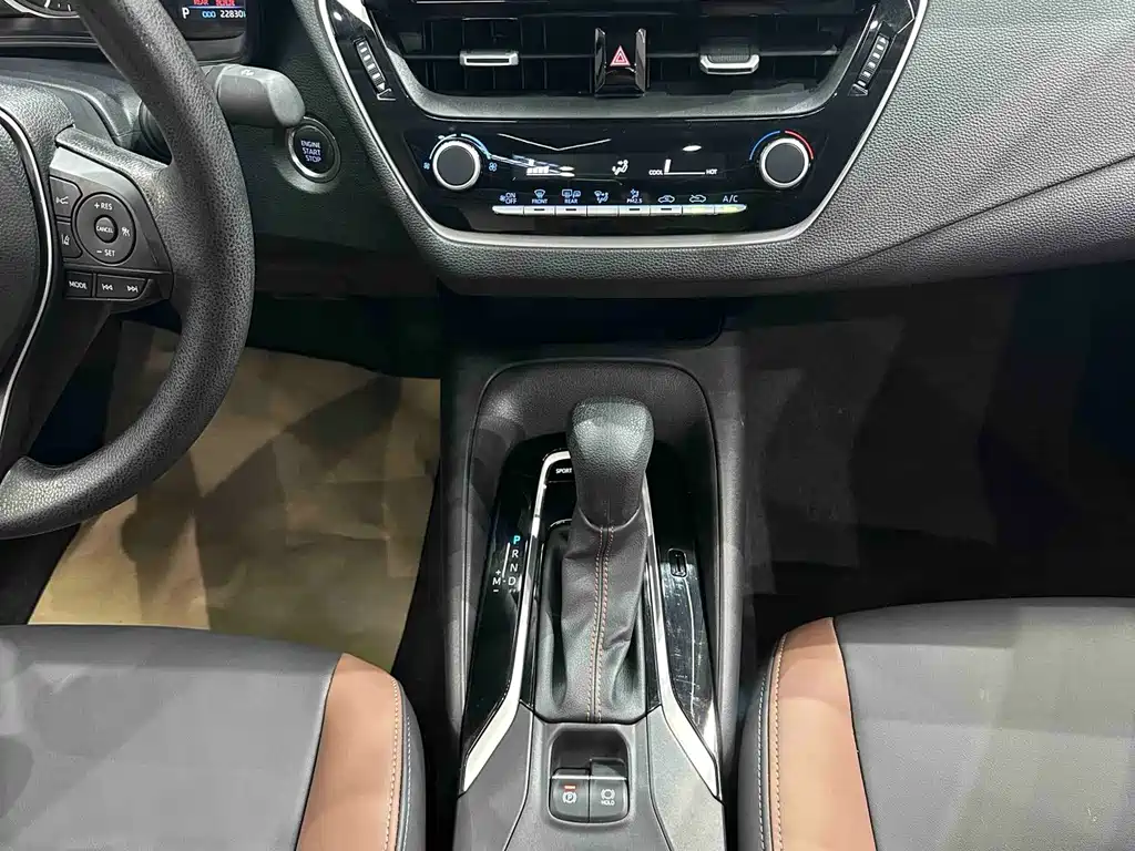 Toyota Corolla 2023 — фото 15