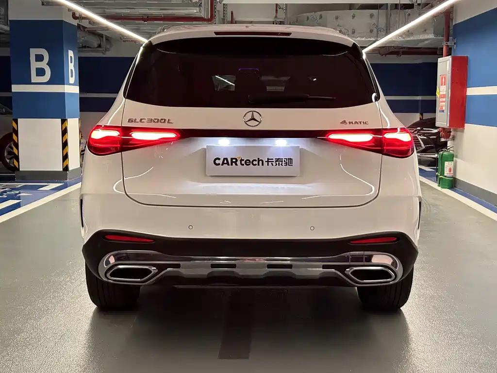 Mercedes-Benz GLC 2023