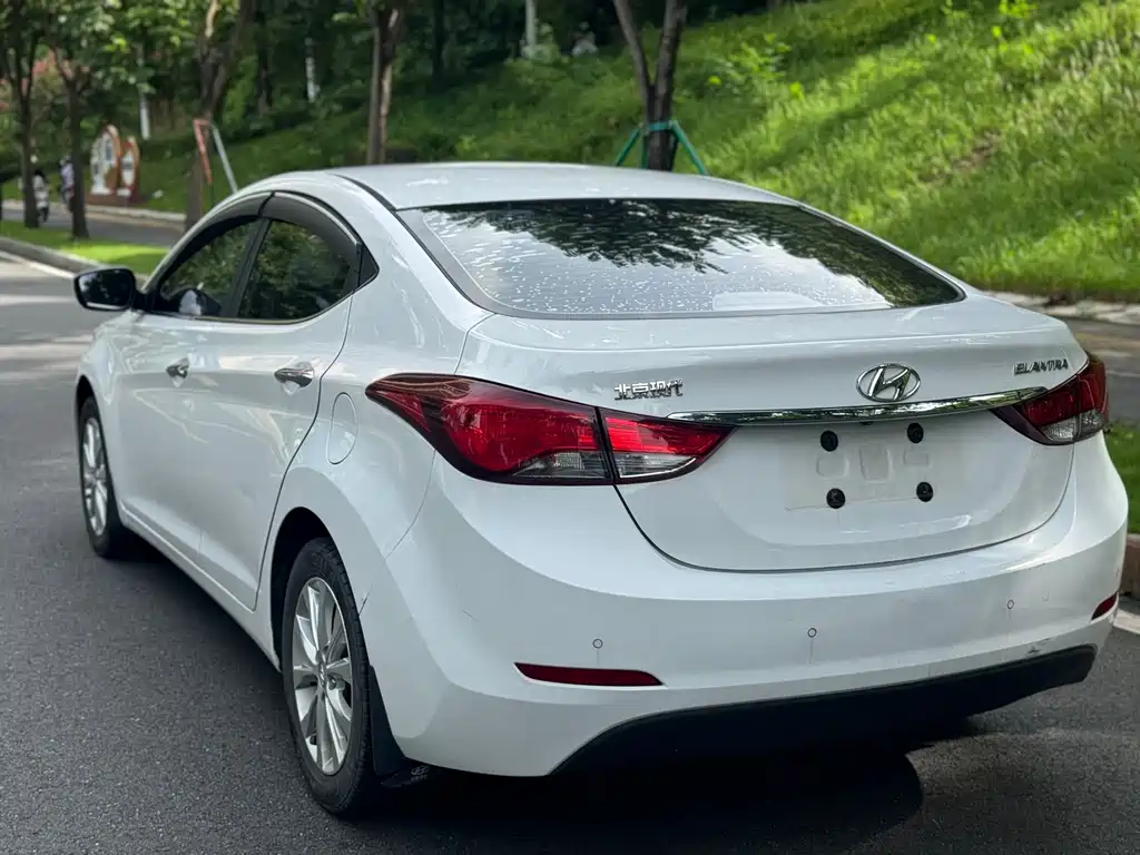 Hyundai Elantra 2017
