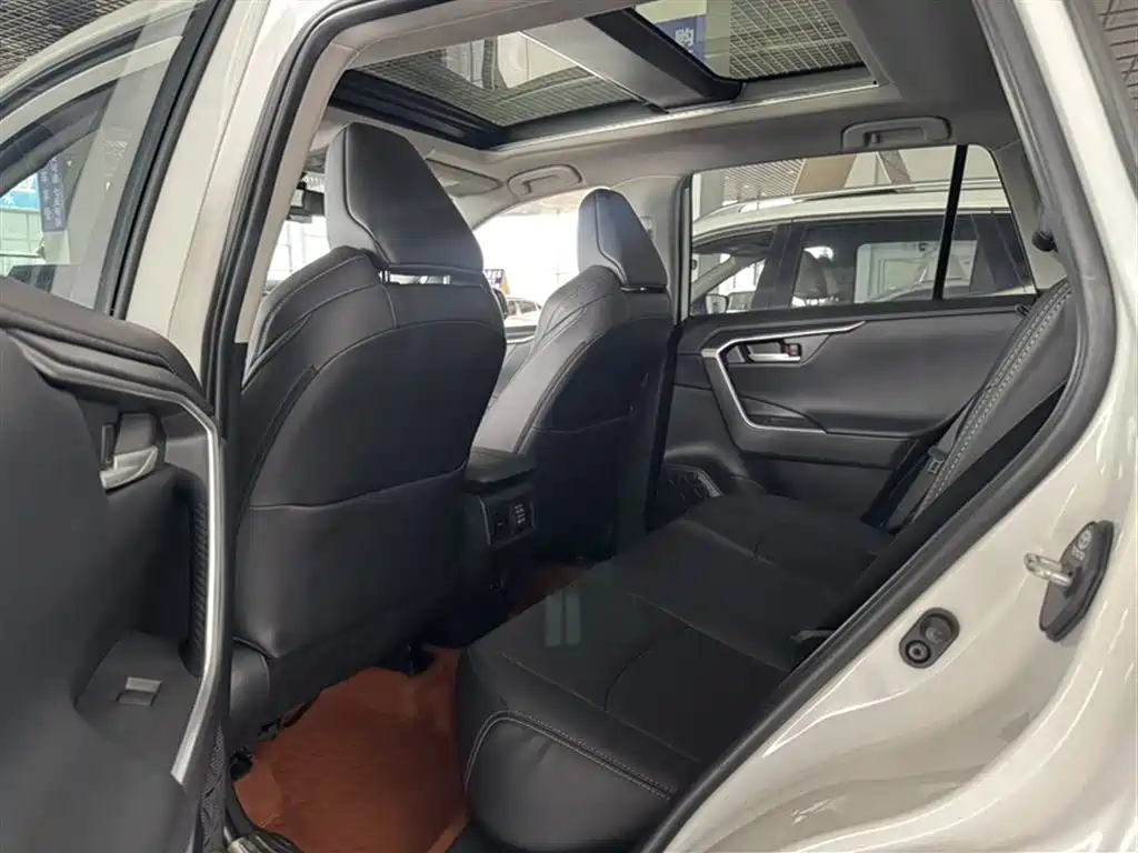 Toyota Wildlander 2023 — фото 20