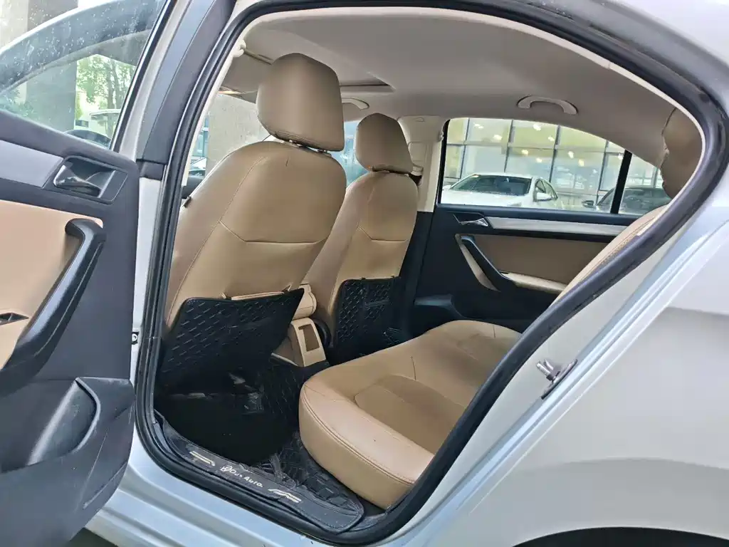 Volkswagen Jetta 2015