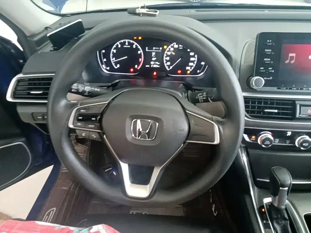 Honda Accord 2020 — фото 11