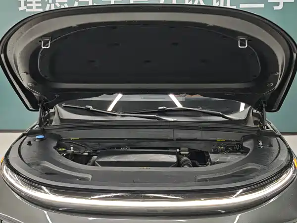 Li Auto L7 2025