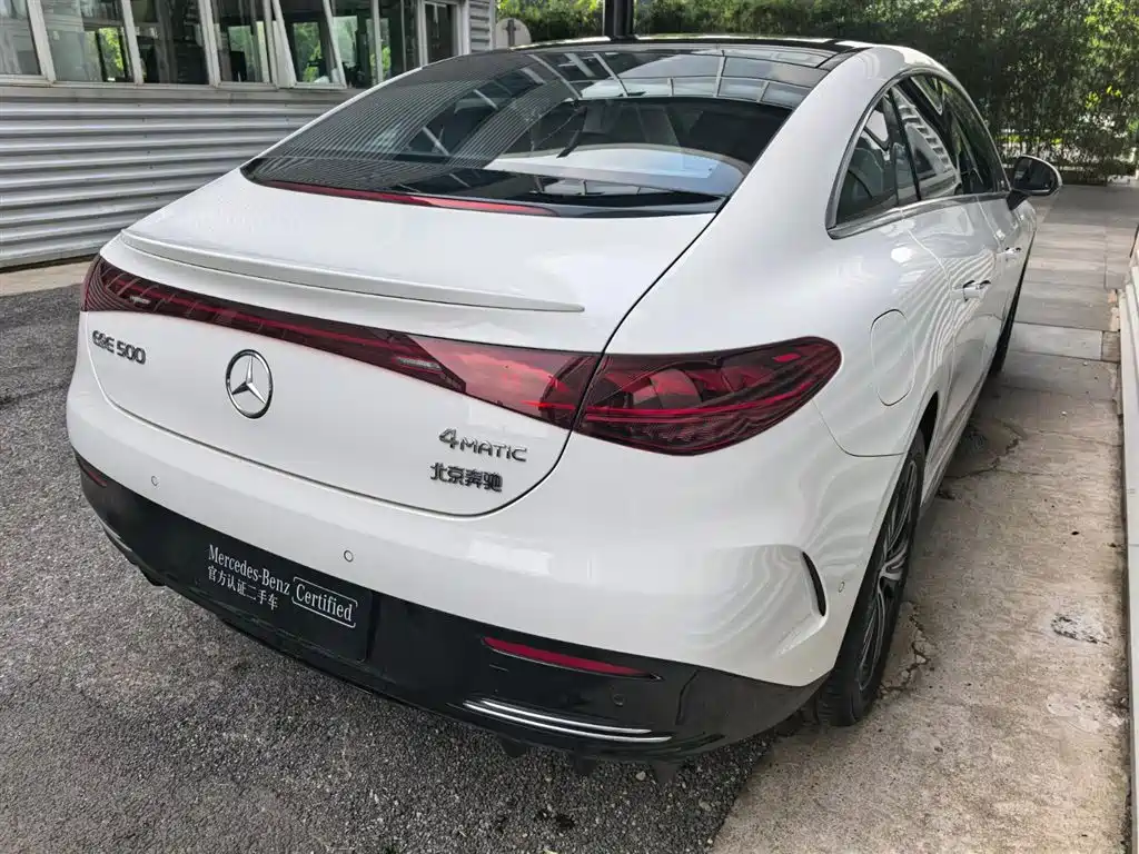 Mercedes-Benz EQE 2025