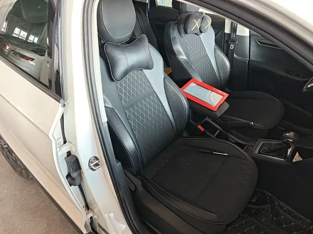 Skoda Karoq 2019 — фото 25