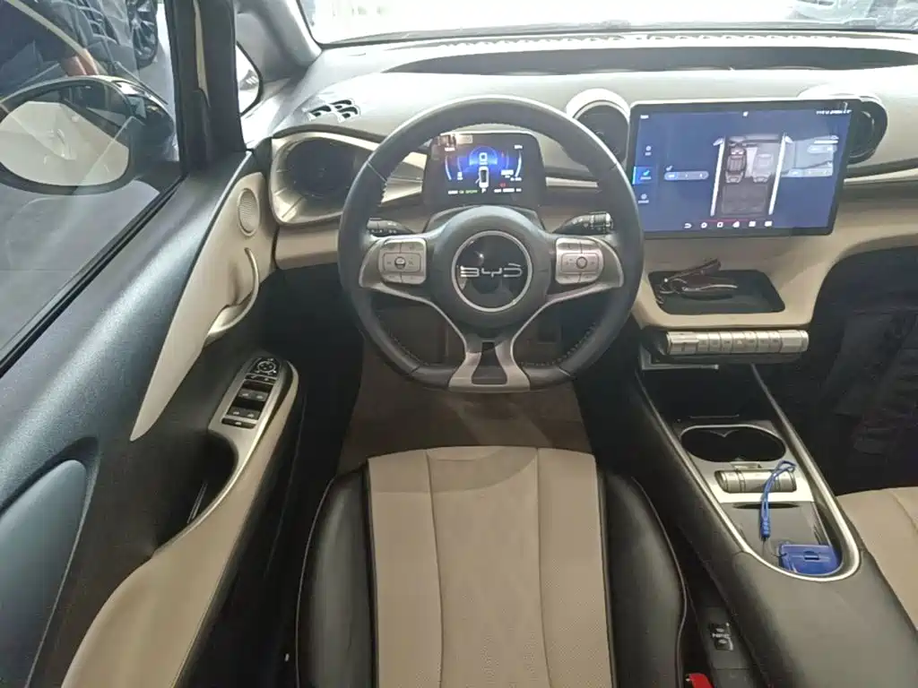 BYD Dolphin 2023 — фото 11