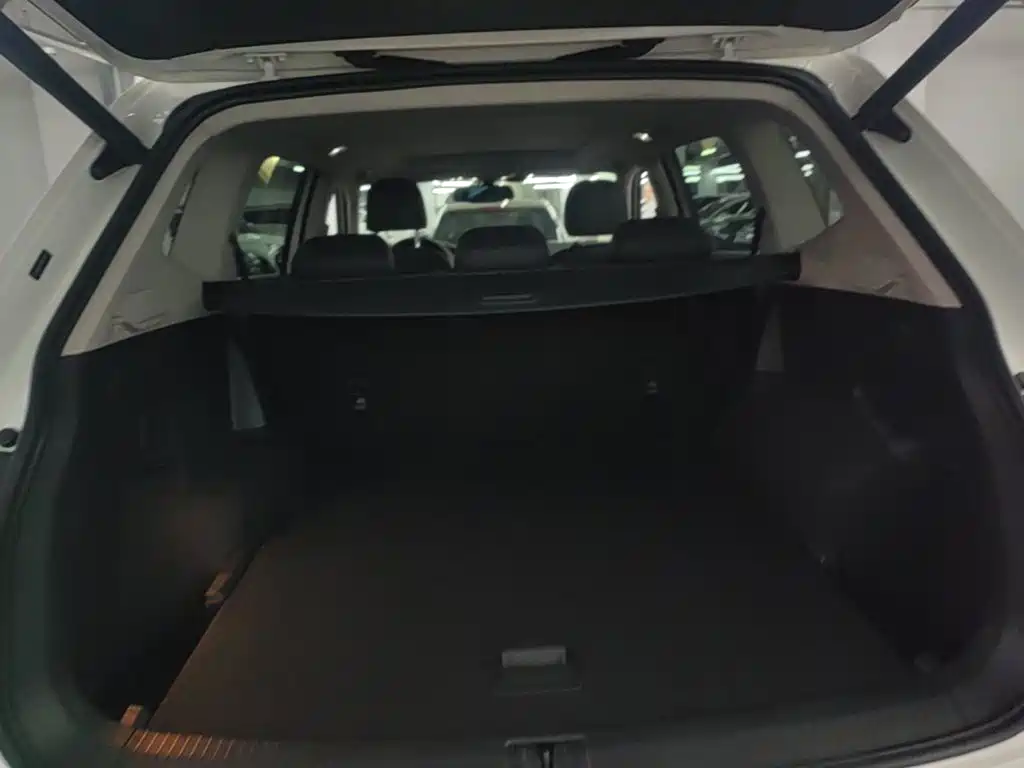 Volkswagen Tiguan L 2017 — фото 19