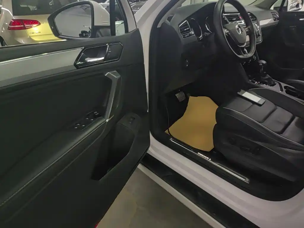 Volkswagen Tiguan L 2017 — фото 16