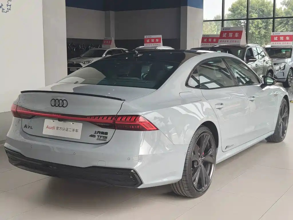 Audi A7L 2025 — фото 5
