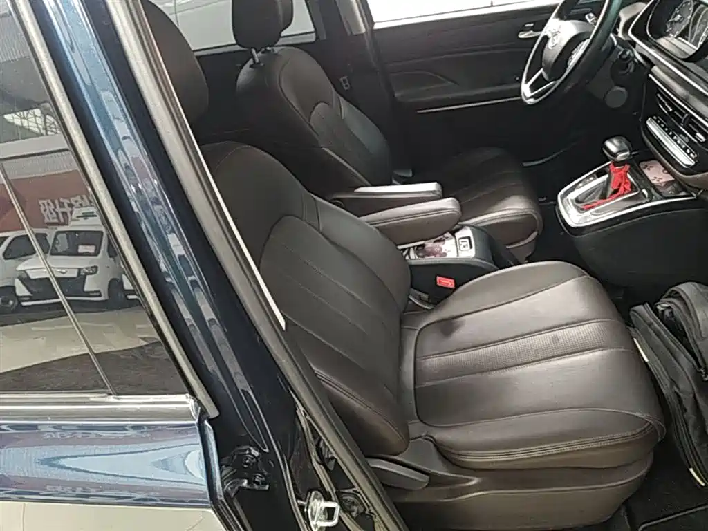 GAC Motor Trumpchi M6 2020 — фото 25