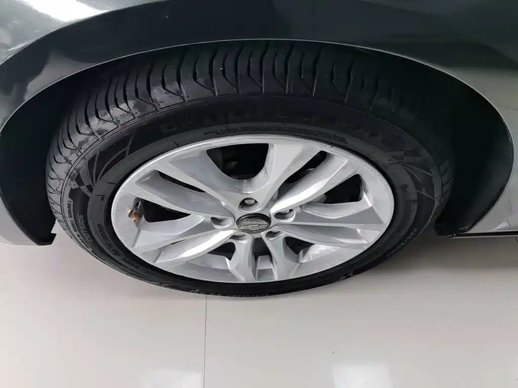 Chevrolet Malibu XL 2018 — фото 23