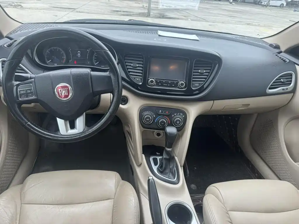 Fiat Viaggio 2013 — фото 13