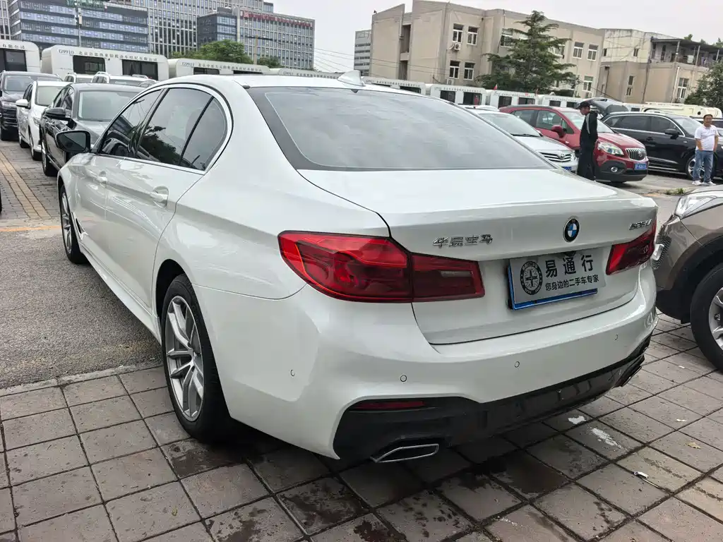 BMW 5 Series 2020 — фото 17