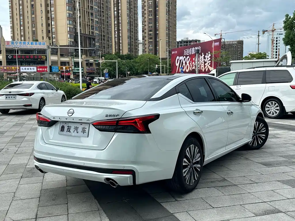 Nissan Teana 2025