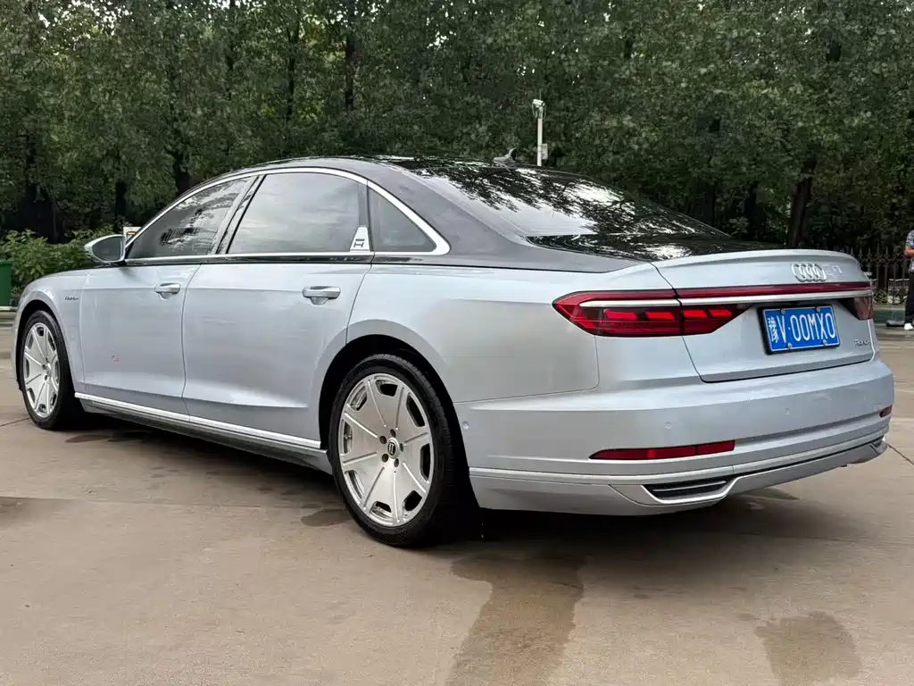 Audi A8 2022