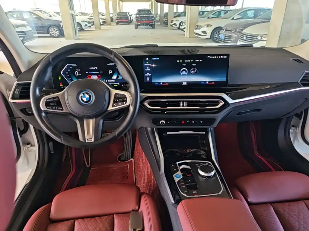 BMW i3 2023 — фото 10