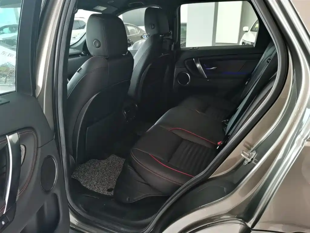 Land Rover Discovery Sport 2022 — фото 17