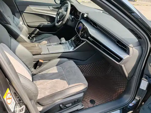 Audi A6L 2022