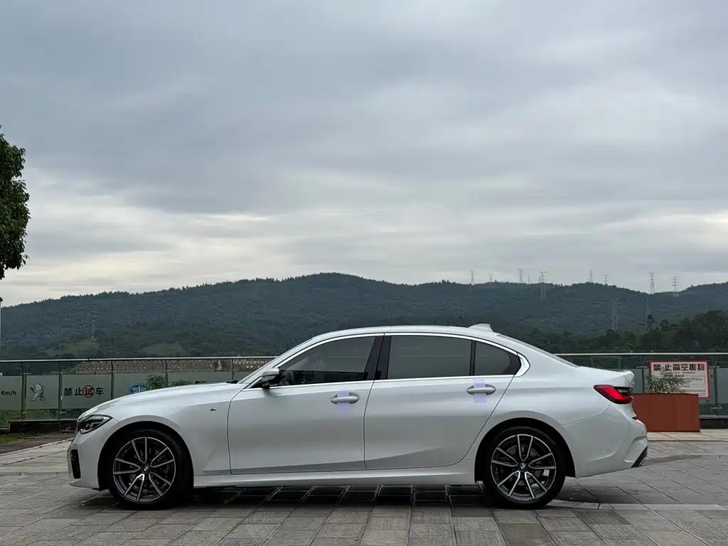 BMW 3 Series 2020 — фото 10