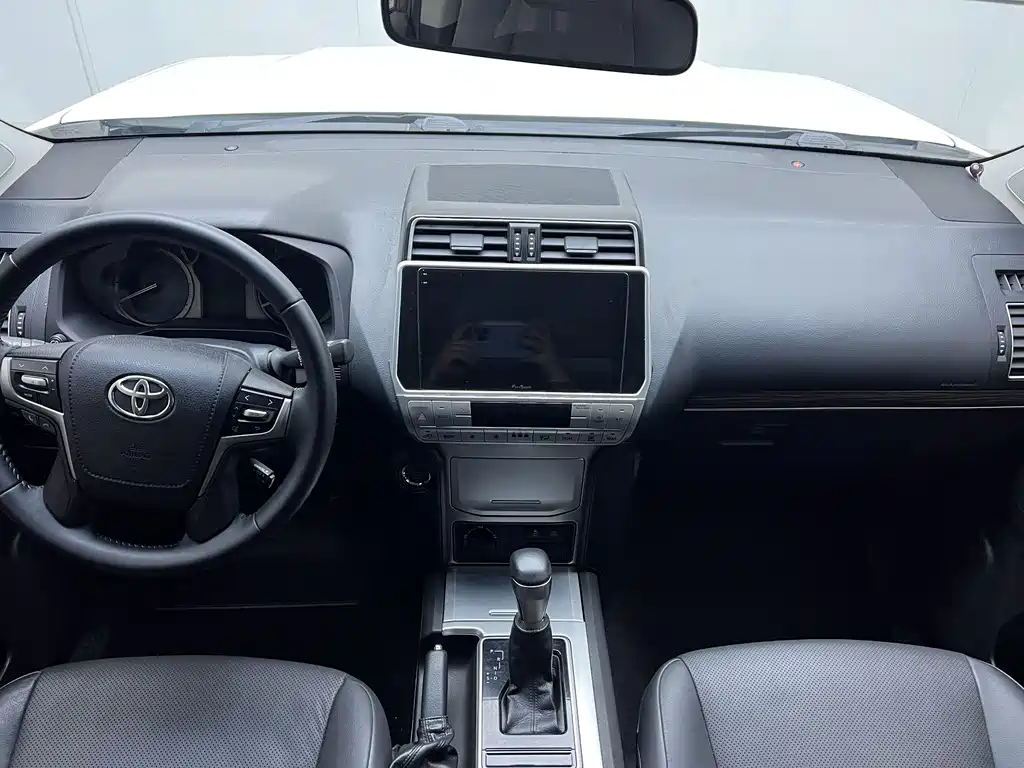 Toyota Prado 2019 — фото 18