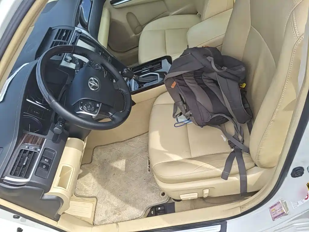 Toyota Camry 2017 — фото 15