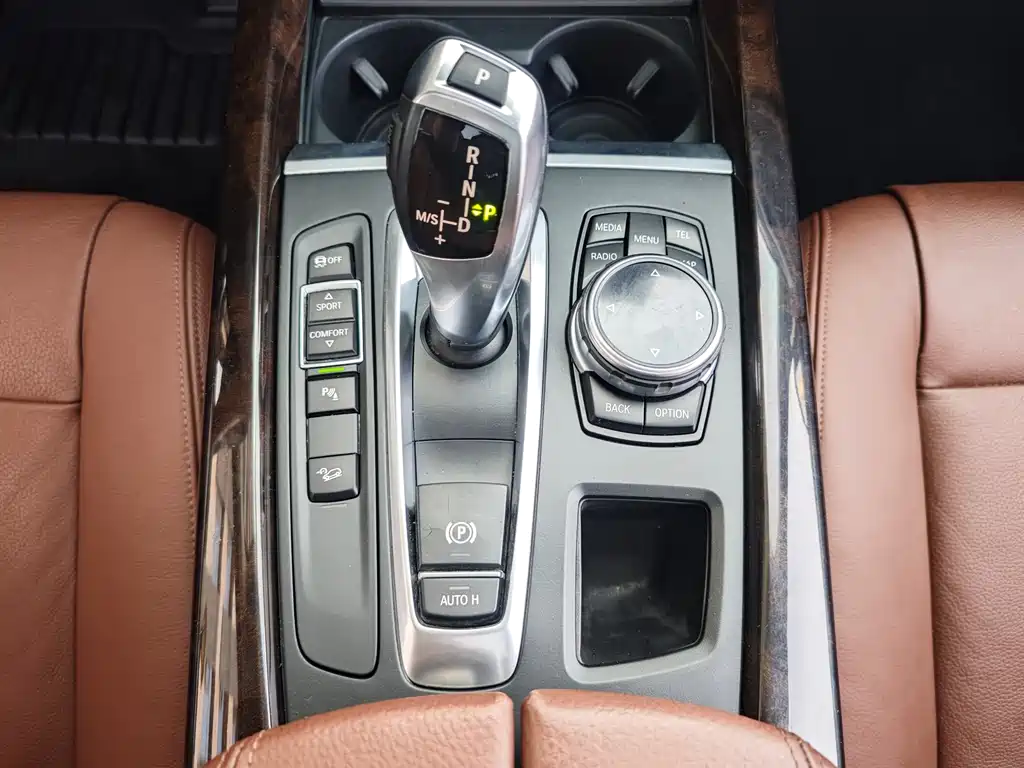 BMW X5 2014 — фото 19