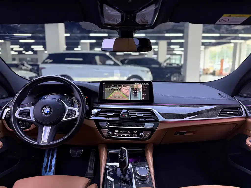 BMW 6 Series GT 2023 — фото 17