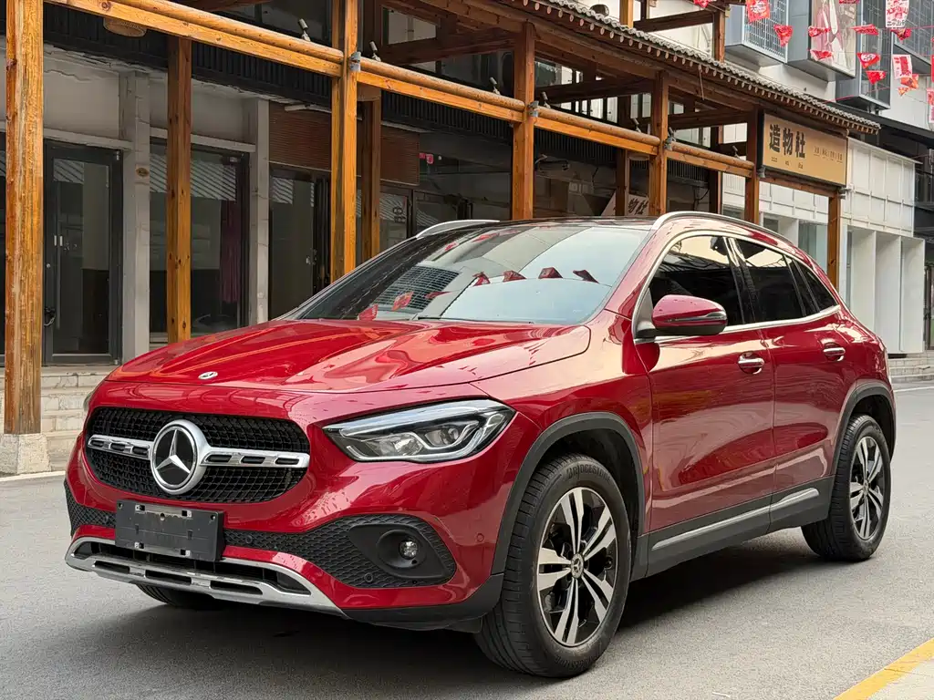 Mercedes-Benz GLA 2021 — фото 1