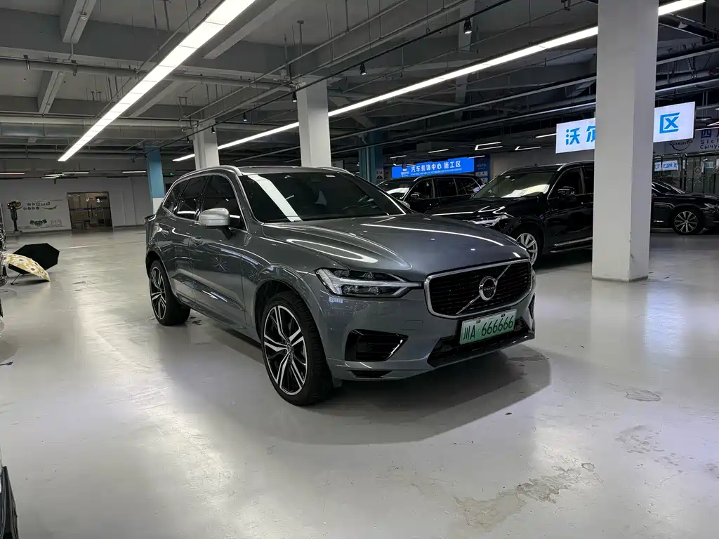 Volvo XC60 Plug-In Hybrid 2018 — фото 3
