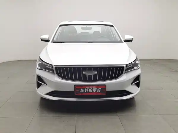 Geely Emgrand 2025