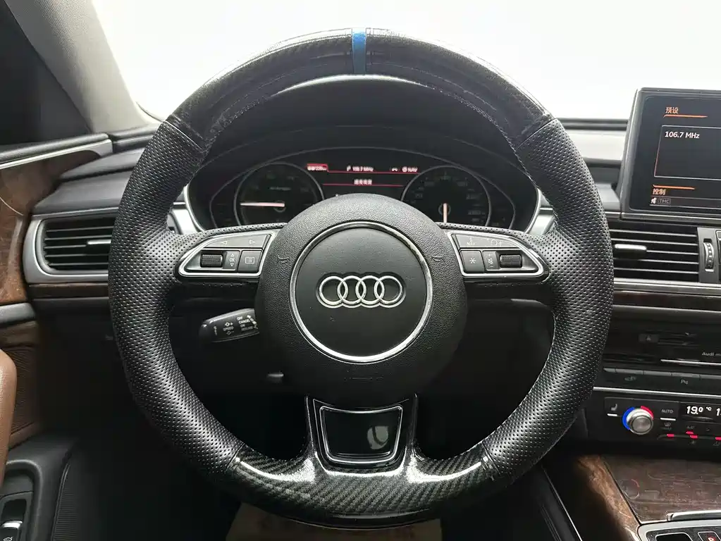 Audi A6L New Energy 2018 — фото 12
