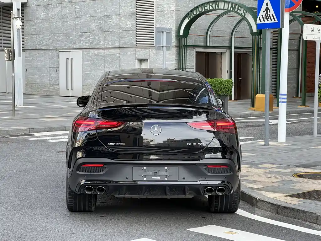 Mercedes-Benz GLE Coupe AMG 2025 — фото 8
