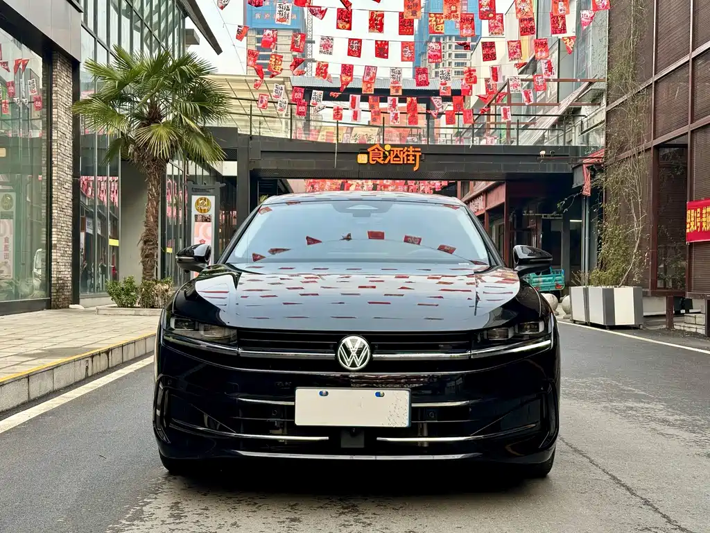 Volkswagen Magotan 2025
