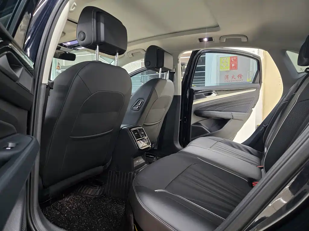 Volkswagen Passat 2024