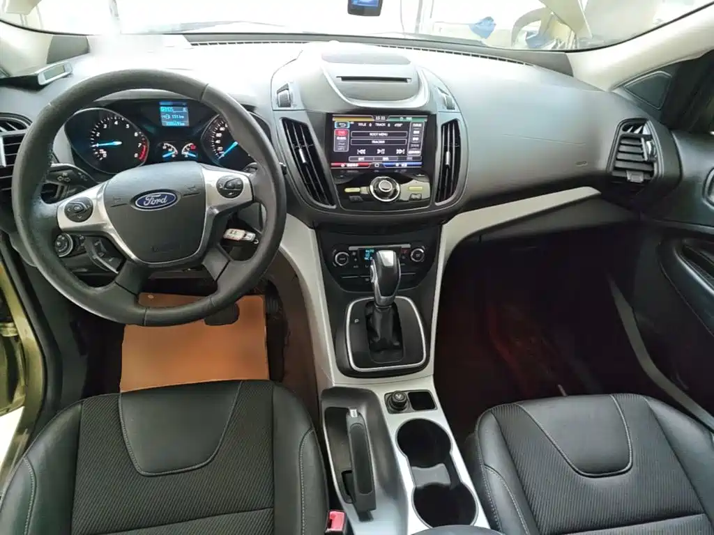 Ford Kuga 2016 — фото 10