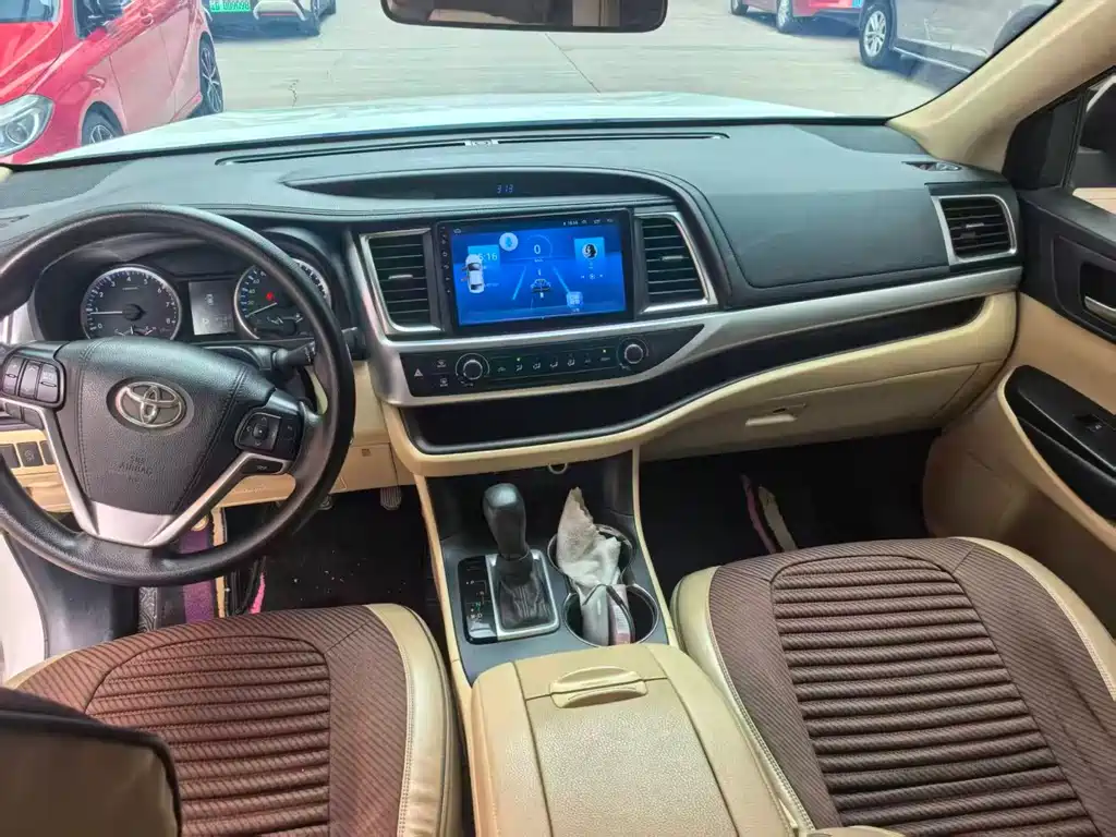 Toyota Highlander 2021
