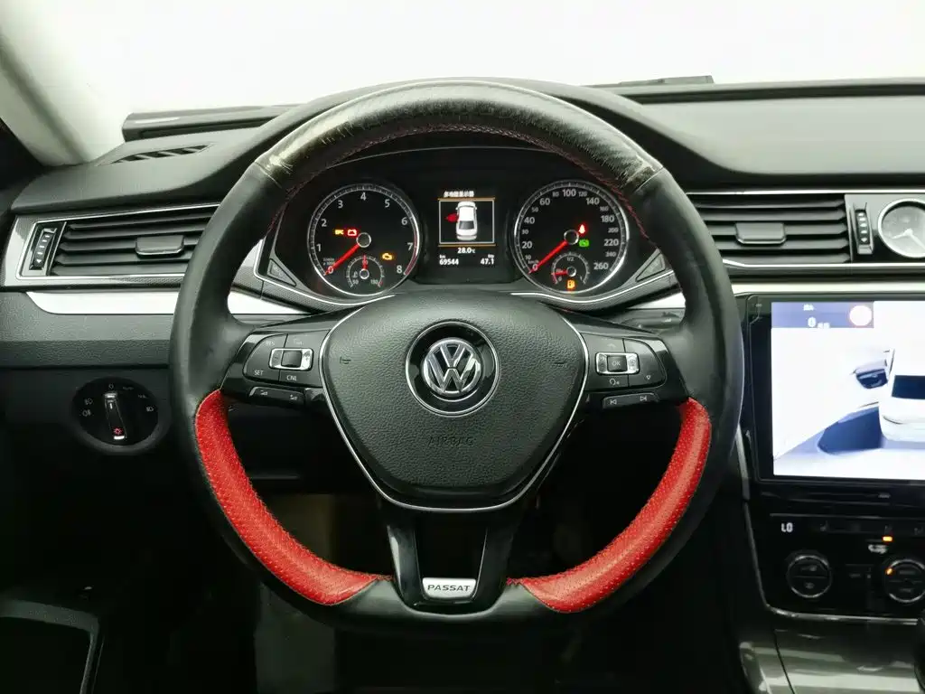Volkswagen Passat 2019 — фото 11