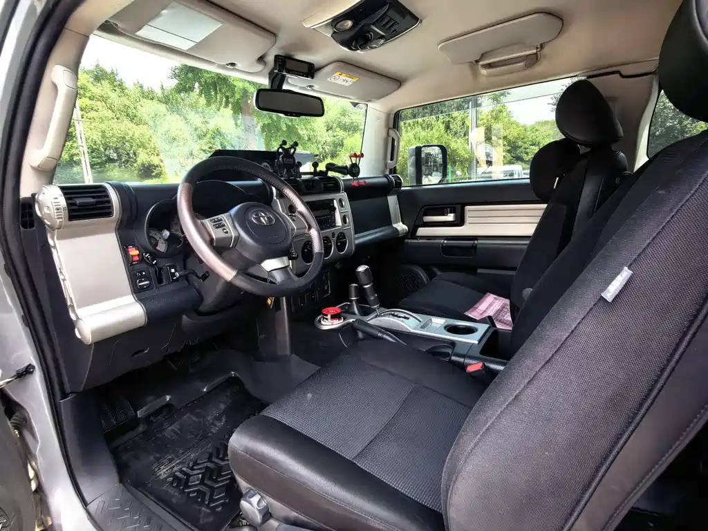 Toyota FJ Cruiser 2019 — фото 17