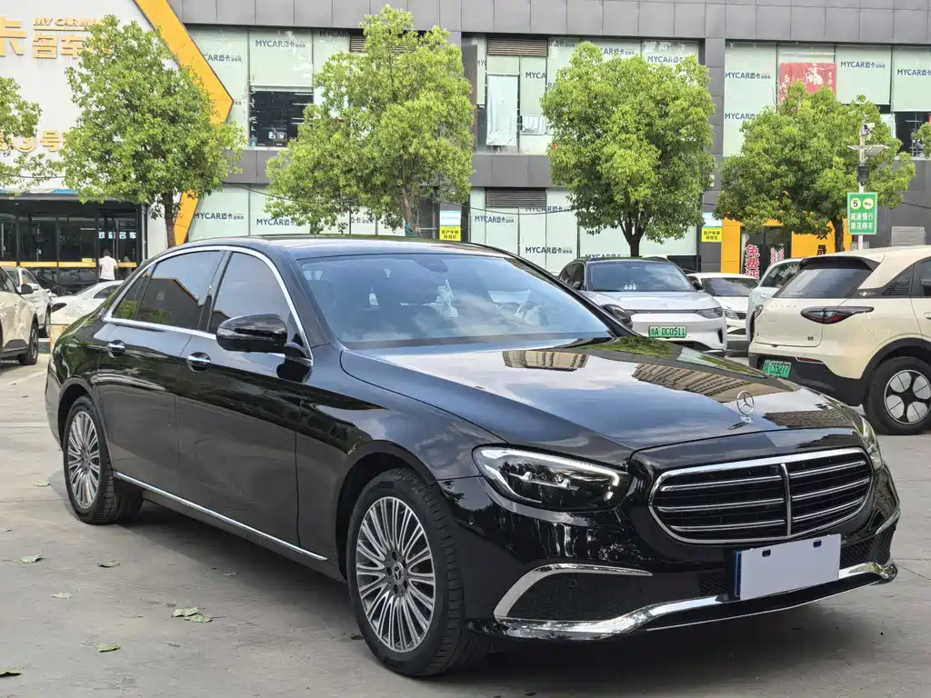 Mercedes-Benz E-Class 2023