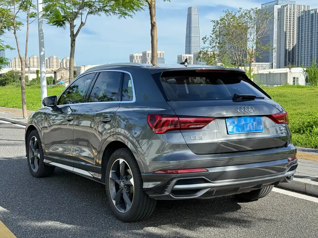 Audi Q3 2019 — фото 9