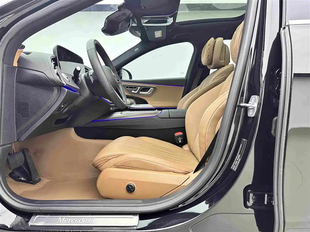 Mercedes-Benz E-Class 2025