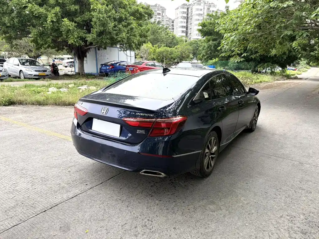Honda Inspire 2019 — фото 12