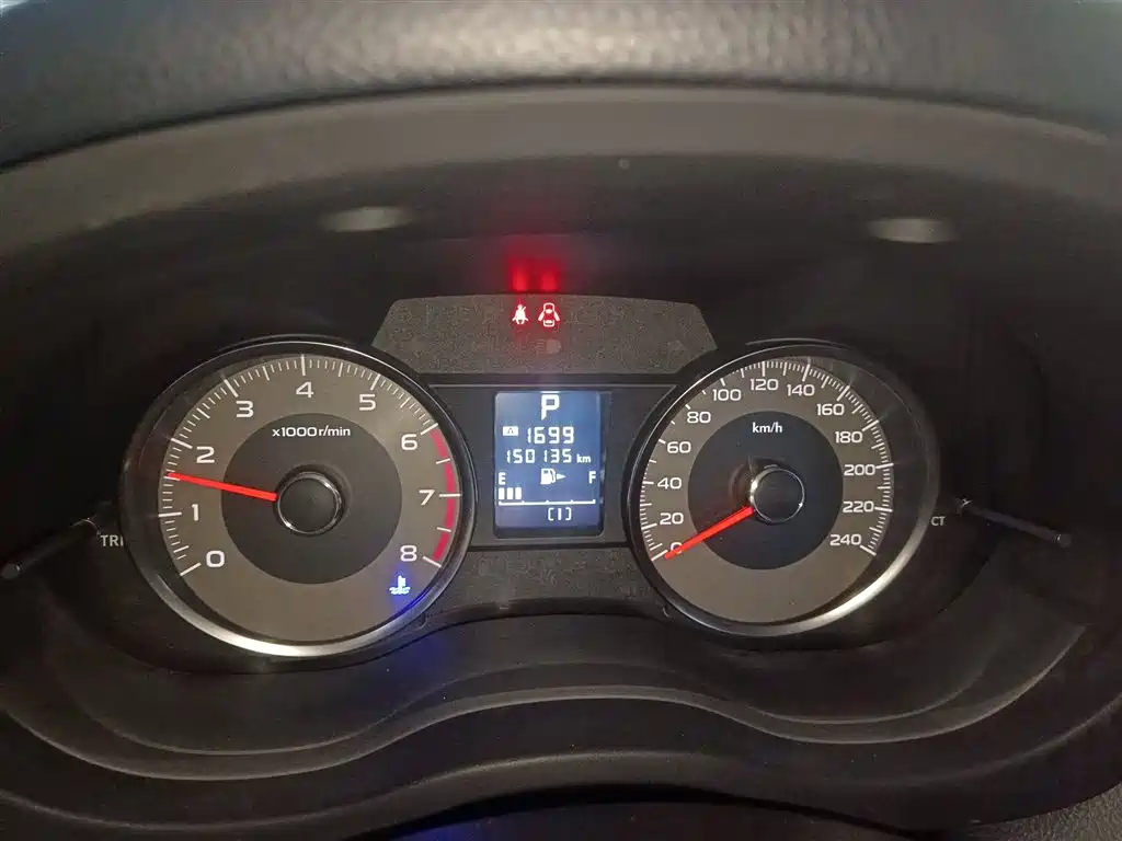 Subaru Forester 2015 — фото 12