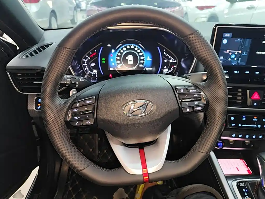Hyundai Festa 2019 — фото 11