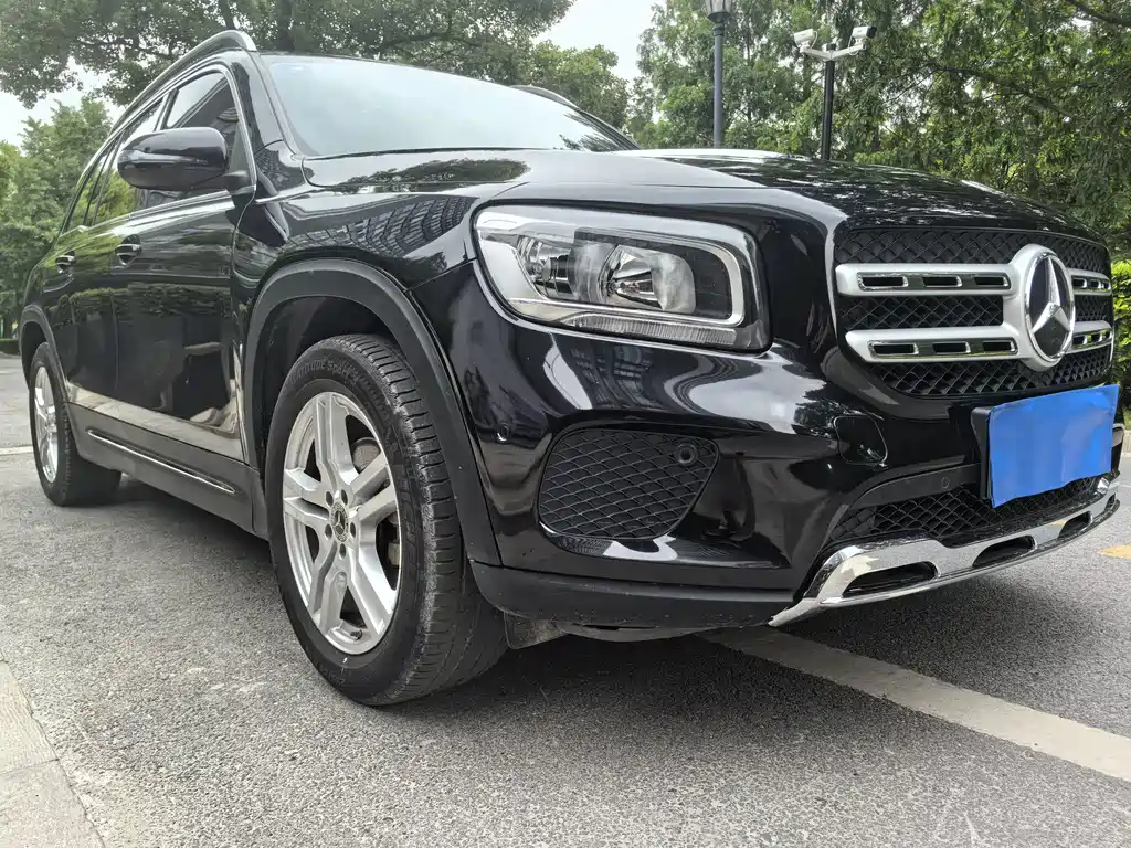 Mercedes-Benz GLB 2021