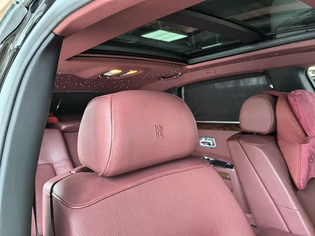 Rolls-Royce Ghost 2015 — фото 19